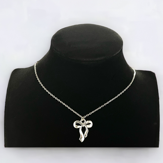 Ribbon bow necklace Silver