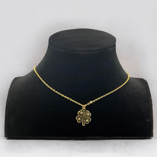 福 "Good Fortune" Lucky four leaf clover necklace Gold