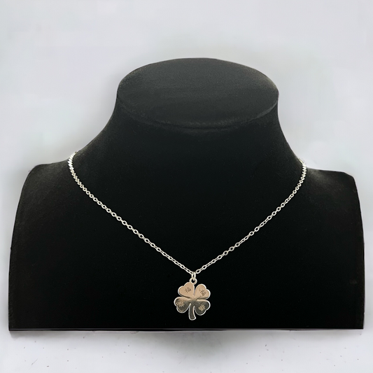 福 "Good Fortune" Lucky four leaf clover necklace Silver